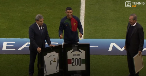 🎥 | Mooi moment: Cristiano Ronaldo gehuldigd voorafgaand aan 200e interland