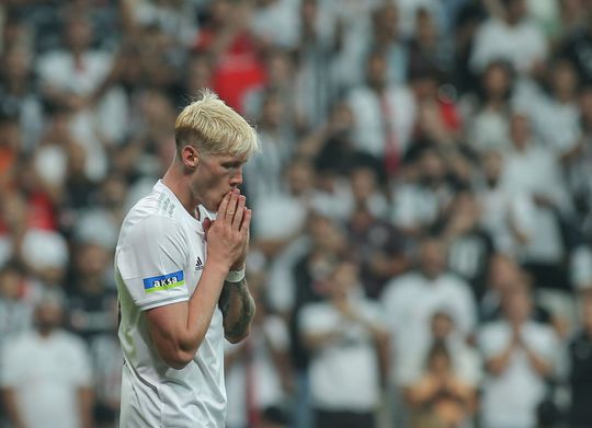 🎥 | Oranje-assistent Danny Blind herkende Wout Weghorst niet: 'Blonde God in de spits'