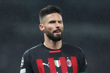 Gevallen reus staat op: Milan na 11 jaar weer in Champions League-kwartfinale