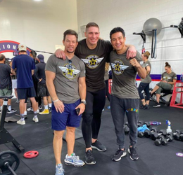 📸 | Rico Verhoeven traint met maat en acteur Mark Wahlberg: 'Onze persoonlijke coach!'