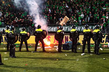 7 man opgepakt na rellen bij ADO