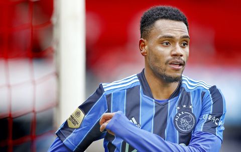 Erik ten Hag spaart spelers voor Klassieker: deze 10 'reserves' starten tegen Barendrecht