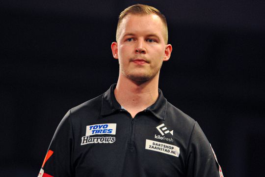 'Nentjes, Kuivenhoven en Hendriks hebben zwaar auto-ongeluk gehad op weg naar UK Open'