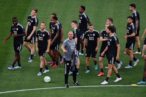 TV-gids: op deze zender kijk je naar Conference League-finale tussen Feyenoord en AS Roma