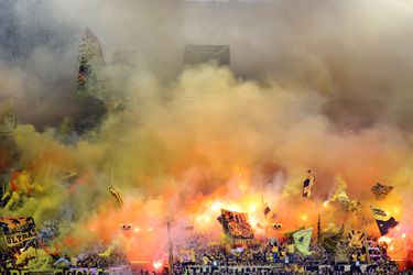 🎥 | Gelbe Wand staat in lichterlaaie voorafgaand aan derby tegen Schalke
