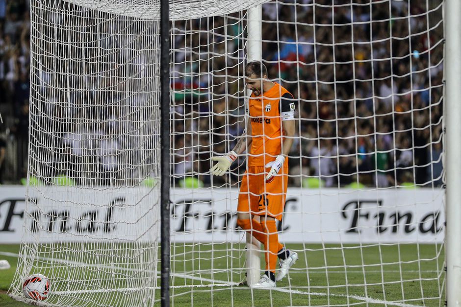 In Eindhoven vreugde na 1-5-overwinning maar heel Zürich is in staat van rouw
