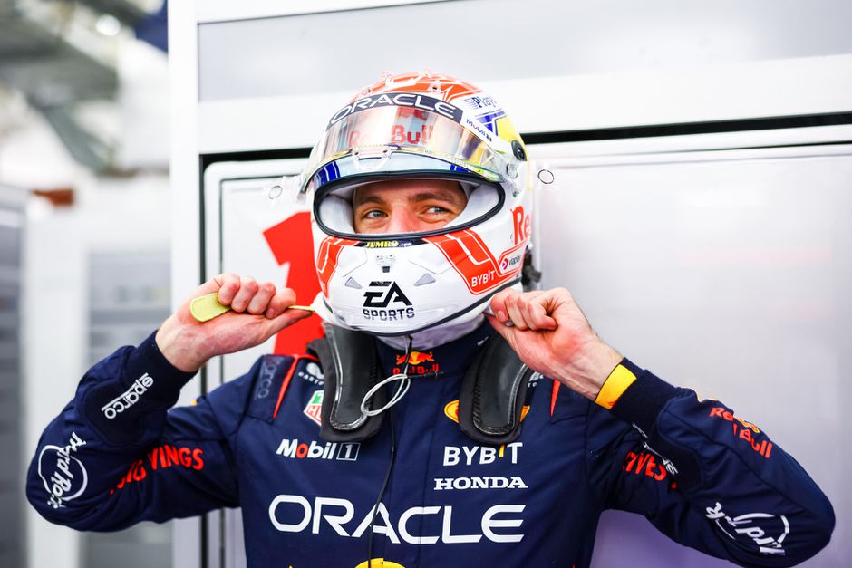 Max Verstappen tevreden na eerste testdag: 'Veel ronden gereden, precies wat je wilt'