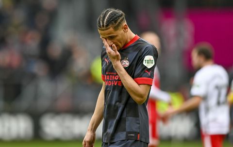 PSV-verdediger Armando Obispo ligt er mogelijk uit voor rest van seizoen