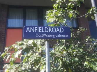 Anfield Road en andere stadions liggen 'gewoon' in een Amsterdamse wijk (foto)