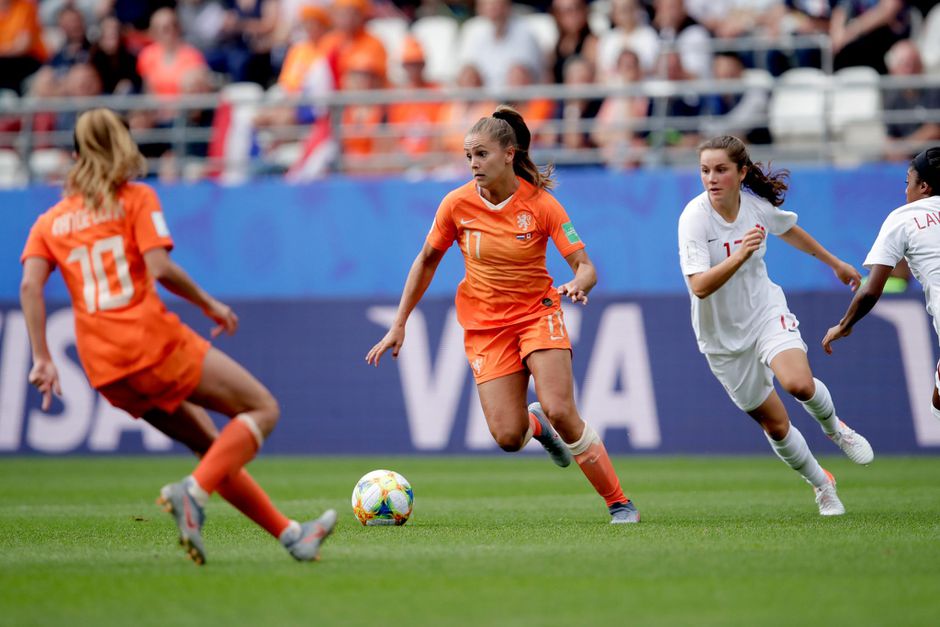 BOTS! Oranje Leeuwinnen groepswinnaar na knappe zege op Canada