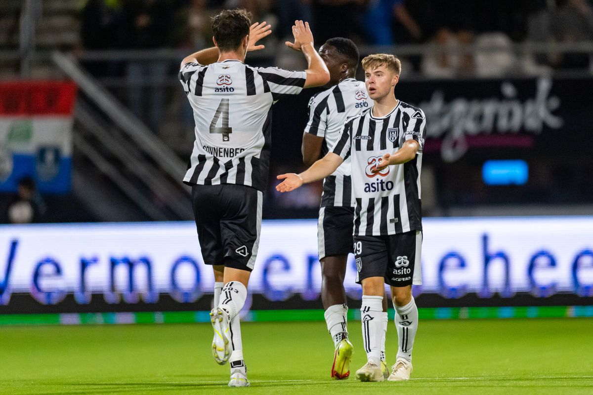 KKD: Heracles sleept in blessuretijd punt uit het vuur tegen MVV, Jong Utrecht en Willem II scoren beide niet