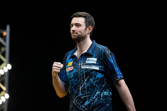 🎥 | Dirk van Duijvenbode in ware Euro Tour-kraker uitgeschakeld door Luke Humphries