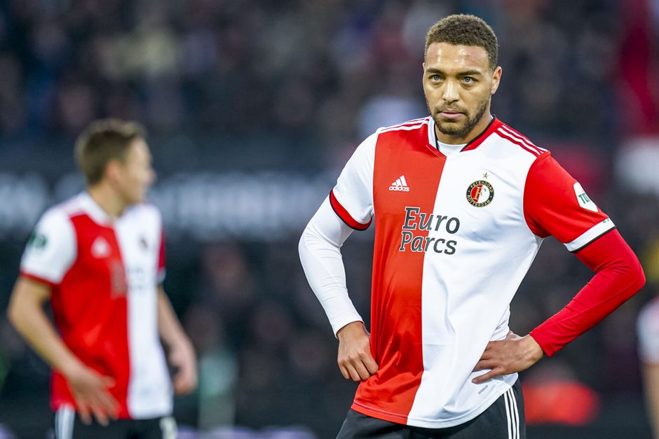 Feyenoord moet het doen met gelijkspel na krankzinnig hotse knotsepartijtje tegen Slavia