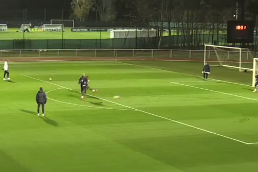 🎥 | Paul Pogba raakt pijnlijk geblesseerd op training Frankrijk, check ook z'n reactie