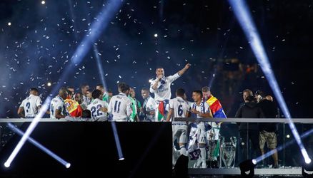 Siuuuu! Ronaldo grijpt de microfoon en pakt zijn moment (video)