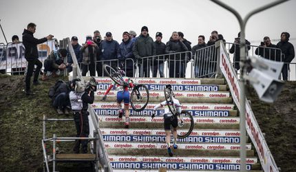 Geniale veldrijdster Cant wint ook in Hoogerheide