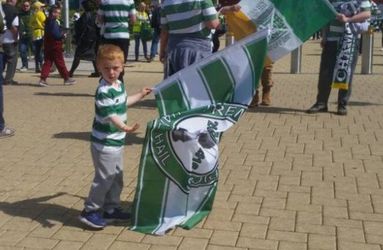 5-jarig supportertje van Celtic: 'Ik bel omdat dat ik niet naar de wedstrijd kom, SORRY!'
