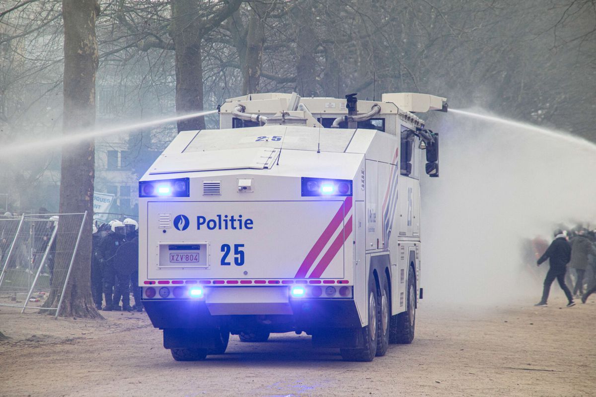 Amsterdamse politie krijgt versterking uit België: eigen waterwerpers zijn kapot