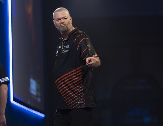 Barney verpulvert Ian White en maakt Hollandse whitewash-hattrick compleet
