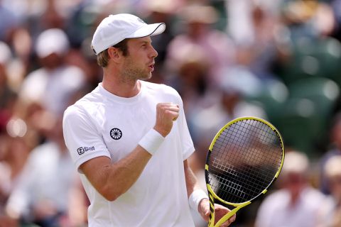 Botic van de Zandschulp is nog fris na zege op Gasquet: 'Alleen sneetjes in mijn vingers'