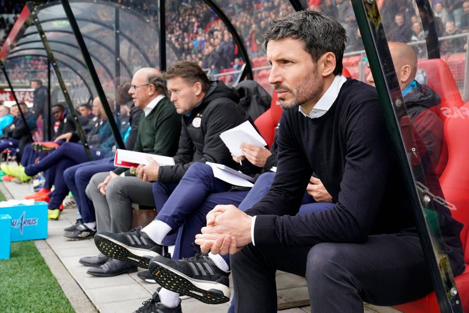 Van Bommel hard en eerlijk over 'slecht' seizoen PSV: 'Geen prijzen, dus niet goed'