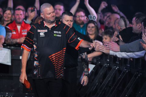 TV-gids: hier kijk je naar de Bahrain Darts Masters, met o.a. Barney en Smith