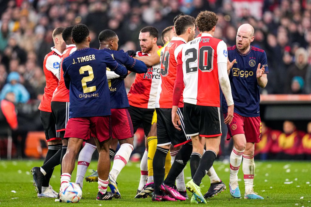 STEM! Wie wordt kampioen in de Eredivisie: Feyenoord, PSV, AZ, FC Twente, Ajax of een andere club?