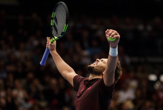 In bloedvorm verkerende Tsonga naar finale in Wenen