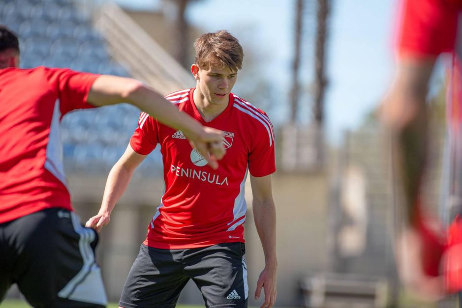 Wie is Niels Hartman, de Nederlander die tegen Oranje kan debuteren bij Gibraltar?