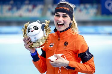 Irene Schouten na gouden medaille: 'Hé mop, ik heb even een interview!'