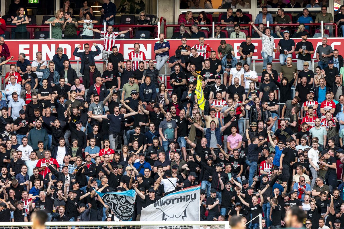 PSV-fans niet welkom bij volgende editie Ajax-PSV vanwege spreekkoren
