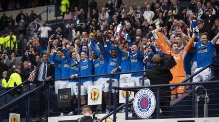 🎥 | Werk skippen voor voetbal, ontslagen door TV