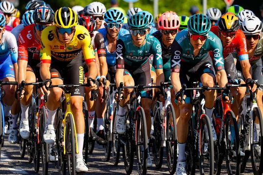 Giro d'Italia 2022: 11e, vlakke etappe is een prooi voor de sprinters