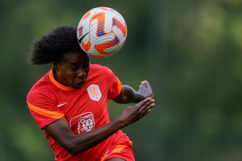 Zieke Lineth Beerensteyn moet beslissende duel met IJsland missen