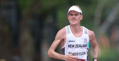 Nieuw-Zeelandse hardloper verklaart dopingschorsing: 'Kreeg epo in plaats van coronavaccin'