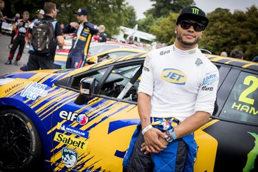 Dit is volgens Lewis Hamilton zijn grootste fan (nee, niet Max Verstappen)