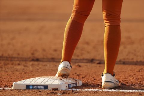Softbalsters Oranje winnen bronzen medaille op sterk bezette Canada Cup
