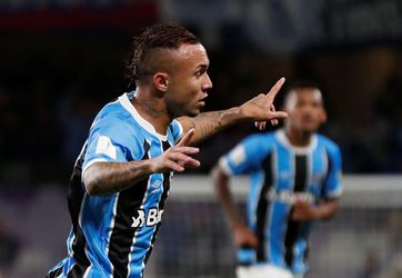 Gremio klopt Pachuca en staat in finale WK-clubs