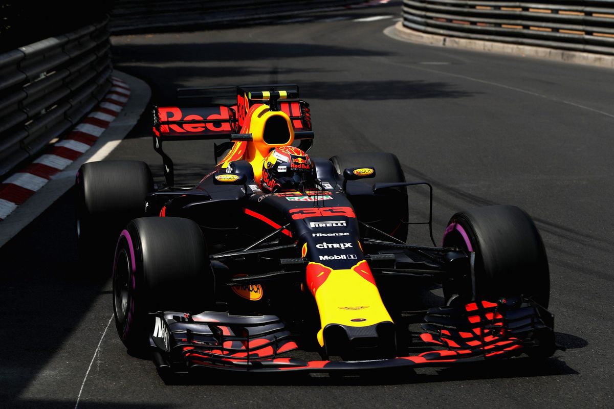Max naar 6e plek in 2e vrije training, Vettel vliegt over circuit Monaco (video)