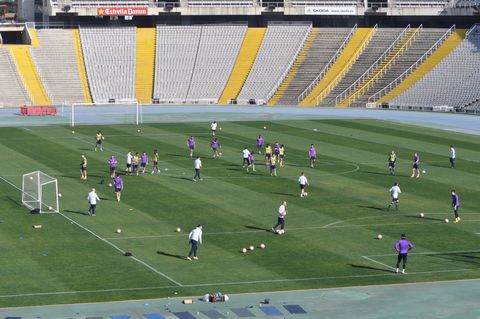 Op een berg!? ⛰️​ | FC Barcelona speelt in seizoen 2023-2024 tijdelijk in dit stadion