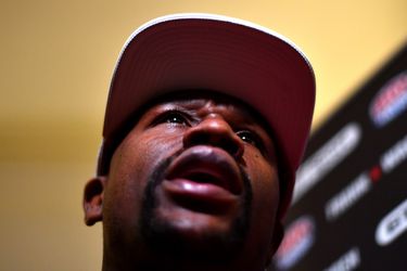 Mayweather komt terug van pensioen: 'Ga speciaal voor McGregor weer boksen'