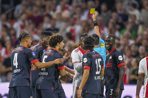 Ajax tegen PSV om Johan Cruijff Schaal was 'op een haar na' gestaakt