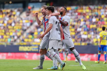 Frenkie de Jong trefzeker bij ruime zege van Barcelona op Cádiz