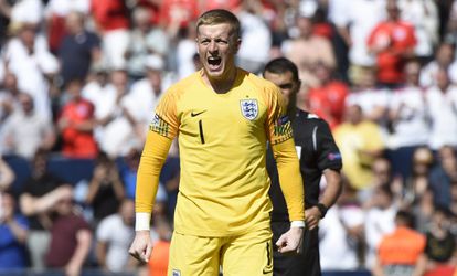 Engeland wint troostfinale Nations League na strafschoppen, keeper Pickford scoort en redt