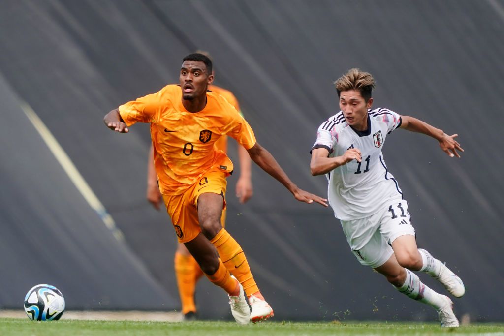 Moet Jong Oranje zich zorgen maken voor EK? Doelpuntloos gelijkspel in oefenduel met Japan