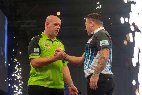 Gerwyn Price vermorzelt Michael van Gerwen in finale International Darts Open