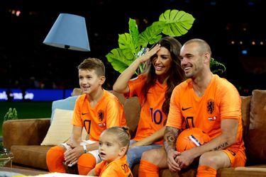 Bij deze club tekent Jessey Sneijder, zoon van Wesley Sneijder, een jeugdcontract