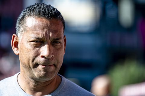 Henk Fraser voorlopig nog niet snel terug als hoofdtrainer: 'Op dit moment bevalt het goed'