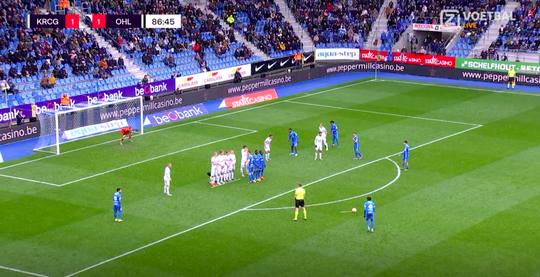 🎥 | Mike Tresor werkt vrije trap heerlijk binnen