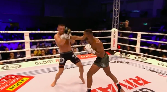 🎥 | Glory-debutant Endy Semeleer maakt statement met fraaie TKO-winst